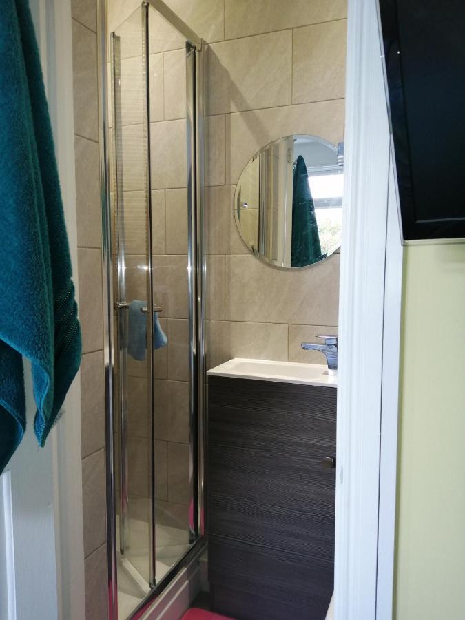 Charming Pink House With Perfect Location Homestay Whitstable